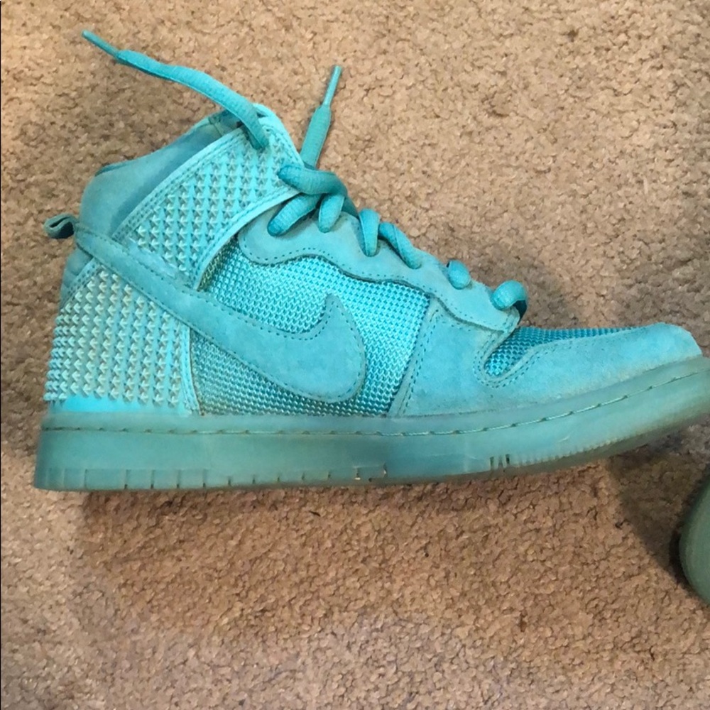 Nike Hi-Tops - Picture 3 of 3